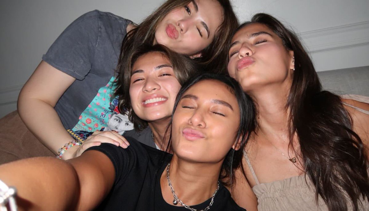 houseflorents's tweet image. NEVER KILL YOURSELF LIFE IS SO GOOD I LOVE LIFE MABUHAY MGA BADING #IFIF #openendings