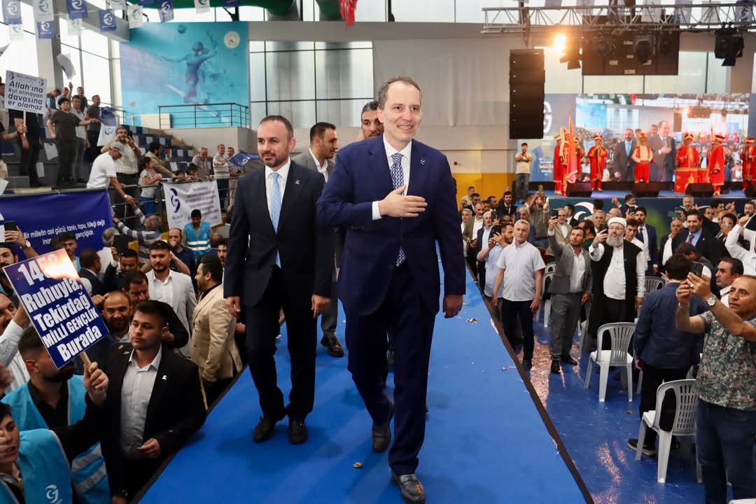 mgdgaziantep's tweet photo. İstanbul’un fethinin 572. yıl dönümünde,Milli Gençlik Derneğimizin İstanbul'da düzenlediği"Fetih Şöleni" programı, Milli Görüş Lideri Dr. Fatih Erbakan Bey'in katılımlarıyla büyük bir coşkuyla gerçekleştirildi.
Milli Gençlik Derneği Gaziantep  olarak katılım sağladık. https://t.co/ZRZc2xqh8W
