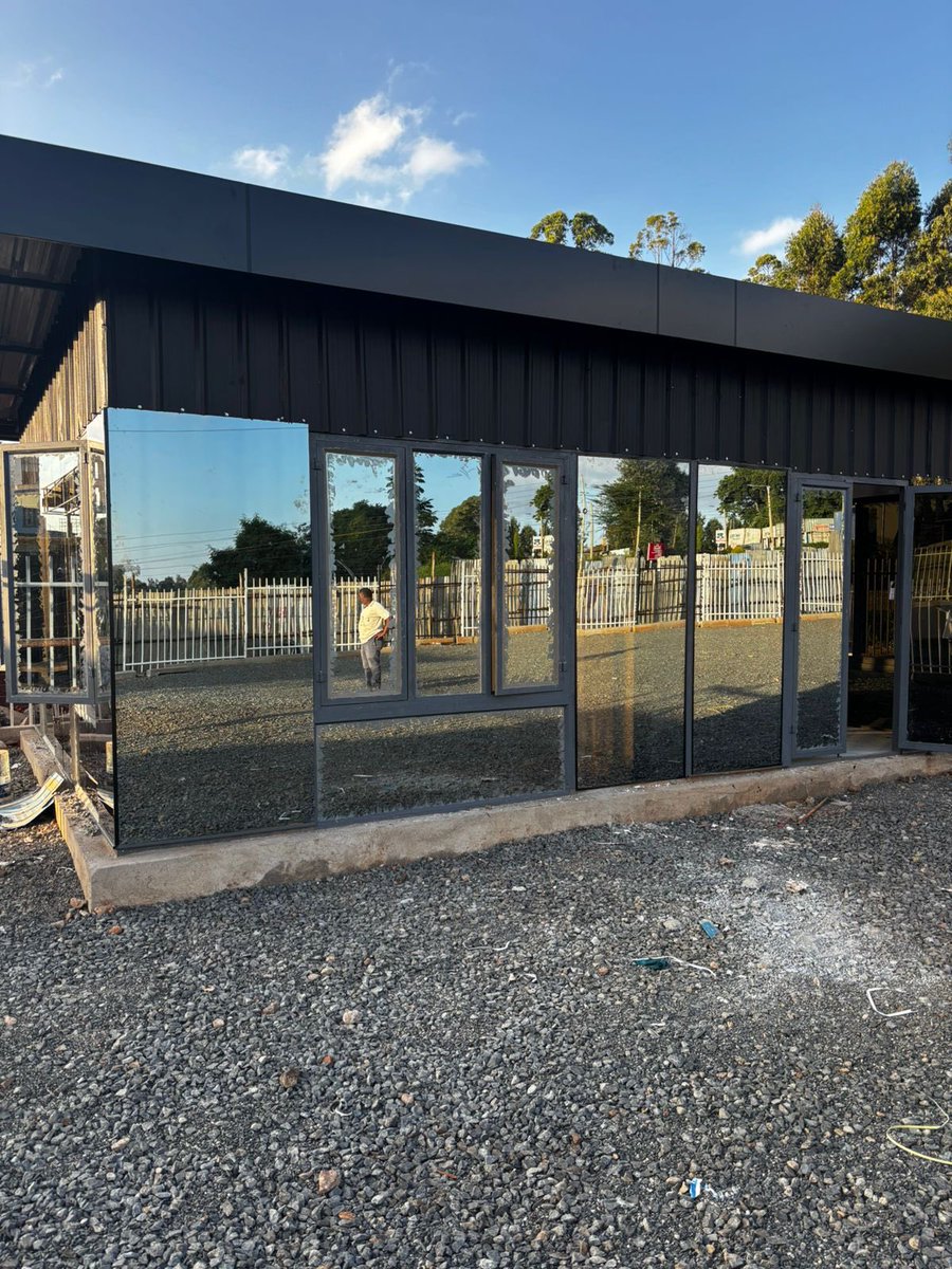 FeNcooH's tweet image. Client Project Showcase
🏗️ Your Trusted Mabati Plug delivers again!
🚗 Kiambu Road  Office: Charcoal Grey Matte - sleek &amp;amp; professional
Quality materials &amp;amp; Affordable 🙌
📞 Contact us today! 0722 555 542 #Freedelivery
#MabatiPlug #QualityRoofing #KiambuRoad