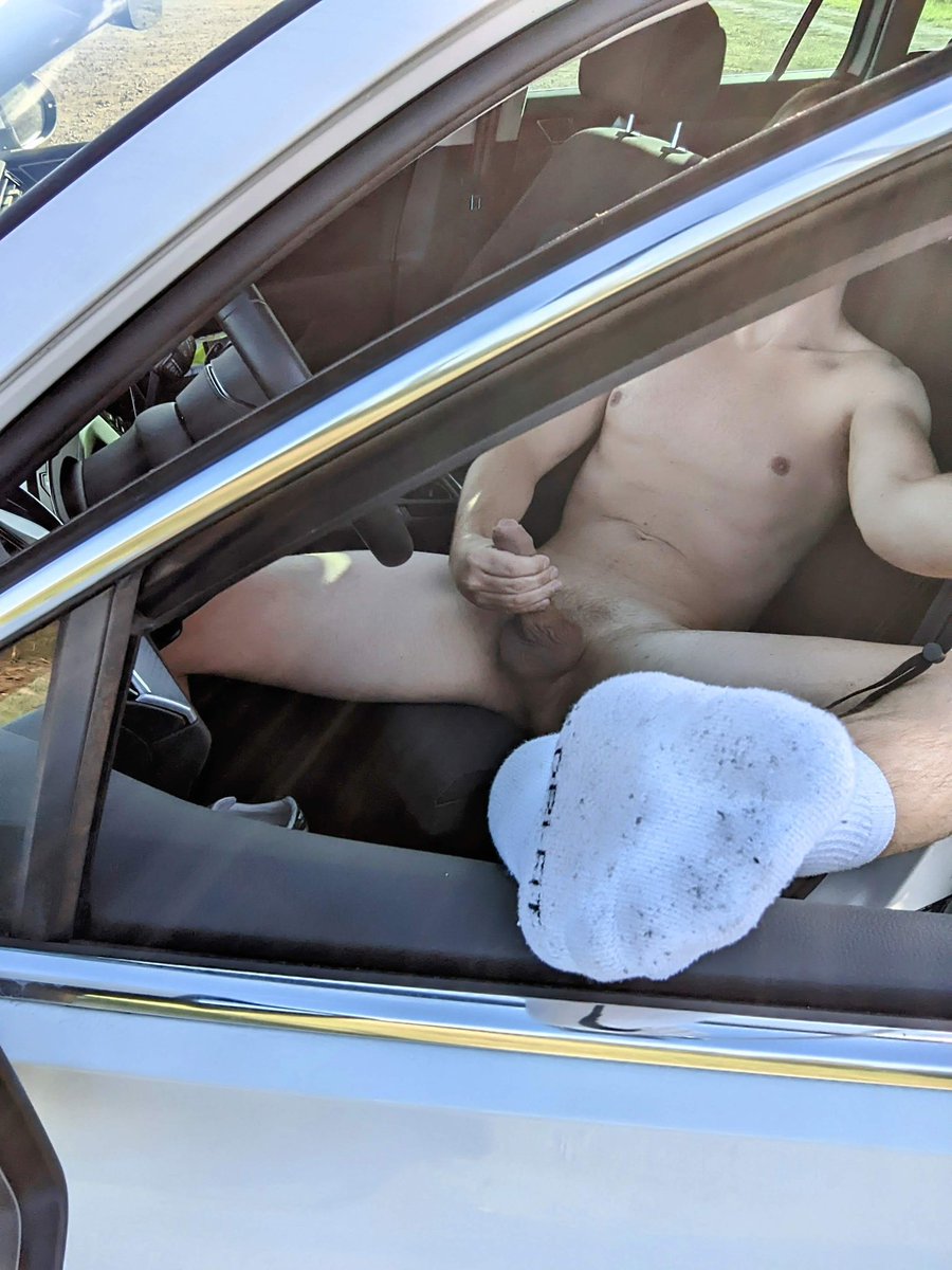 SneaxSoxAndCox tweet media