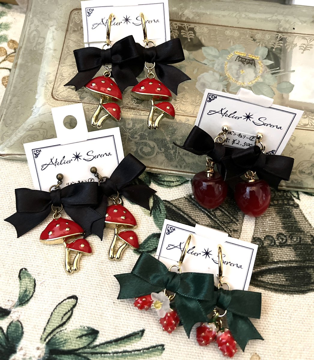 MaisondeR's tweet photo. ご紹介🌹あるとコーデが
ワンランクアップ⤴️✨する
可愛いアイテム

◆アトリエセレナ🍄イヤリング
◆sha*lan*ra🎀ゴムベルト
◆DreamingDropイデアBL
(各色サイズM〜LLまで有)

全て店頭または通販🉑(DMよりお問合せください)

#メゾンドローゼンクロイツ https://t.co/ntpOSlz5Eg