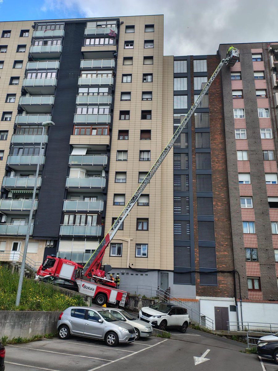 Jesús Hernando (@jhernandod) on Twitter photo Curso de nivel III para el grupo de formadores de vehículos de <a href="/BomberosBizkaia/">Bomberos y Bomberas Bizkaia</a> realizado durante esta semana en Urioste con AEA Magirus 32L AS
Dejo fotos. autoescalerasautomaticas.com Curso de nivel III para el grupo de formadores de vehículos de <a href="/BomberosBizkaia/">Bomberos y Bomberas Bizkaia</a> realizado durante esta semana en Urioste con AEA Magirus 32L AS
Dejo fotos. autoescalerasautomaticas.com