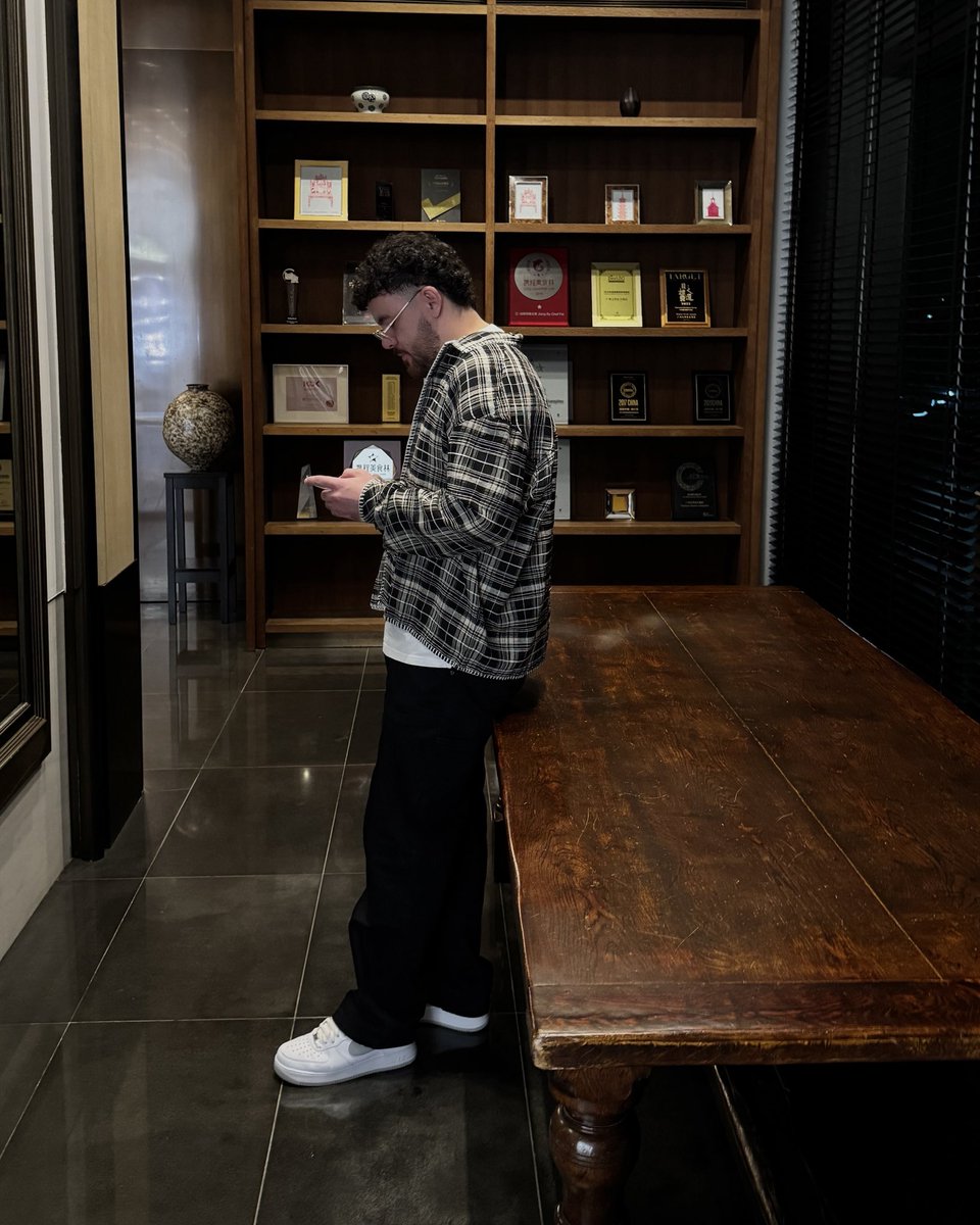 ELI GRAND tweet media