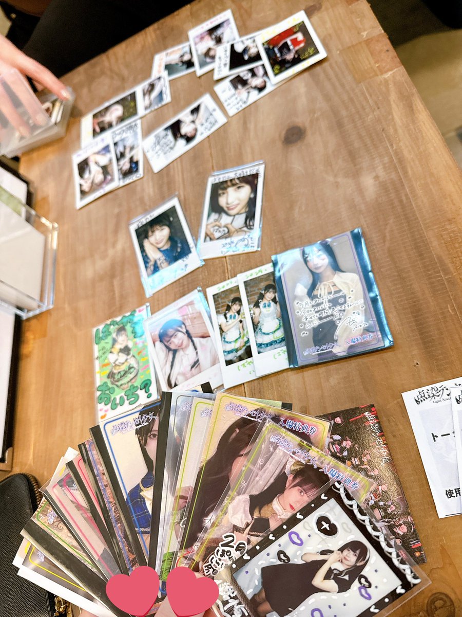 bigtree_tree's tweet image. 予定になかった下北沢を挟んでおしゃれカフェでチェキデュエルしてる（？）