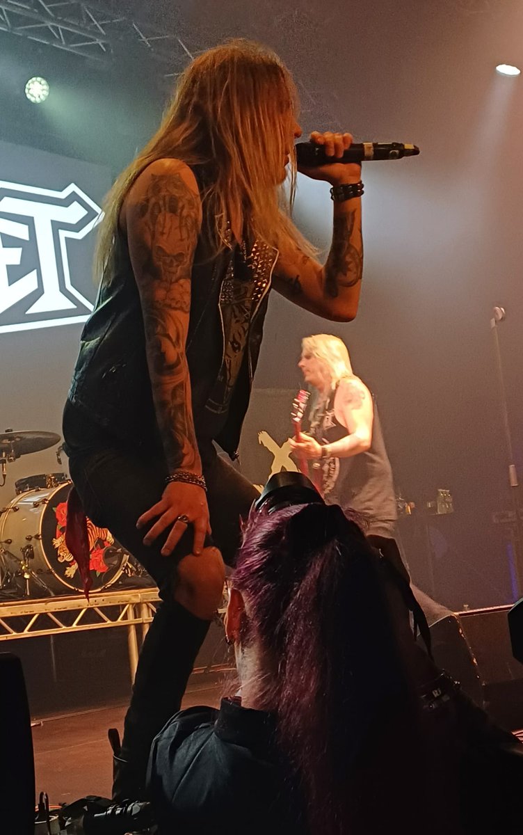 mikeanderson30@hotma (@bannsider67) on Twitter photo Day three of the superb <a href="/BelAORRocks/">Bel-AOR Rocks</a> today at the Mandela Hall. Still tickets available. Another star studded line up put together by the excellent <a href="/SDEntIre/">SD Entertainment</a>. Yesterday had almost 11 hours of top class bands and tunes. Expect more of the same today! Day three of the superb <a href="/BelAORRocks/">Bel-AOR Rocks</a> today at the Mandela Hall. Still tickets available. Another star studded line up put together by the excellent <a href="/SDEntIre/">SD Entertainment</a>. Yesterday had almost 11 hours of top class bands and tunes. Expect more of the same today!