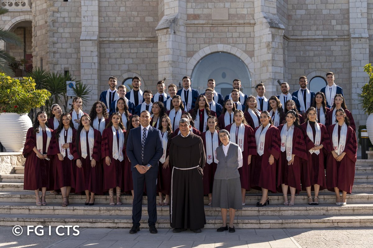 custodiaTS's tweet image. Yesterday, at the Notre Dame Center in Jerusalem, we had the joy of celebrating the graduation of the students from Terra Santa High School.
We are incredibly proud of each of them and remain deeply committed to fostering education and academic formation here in the Holy Land.