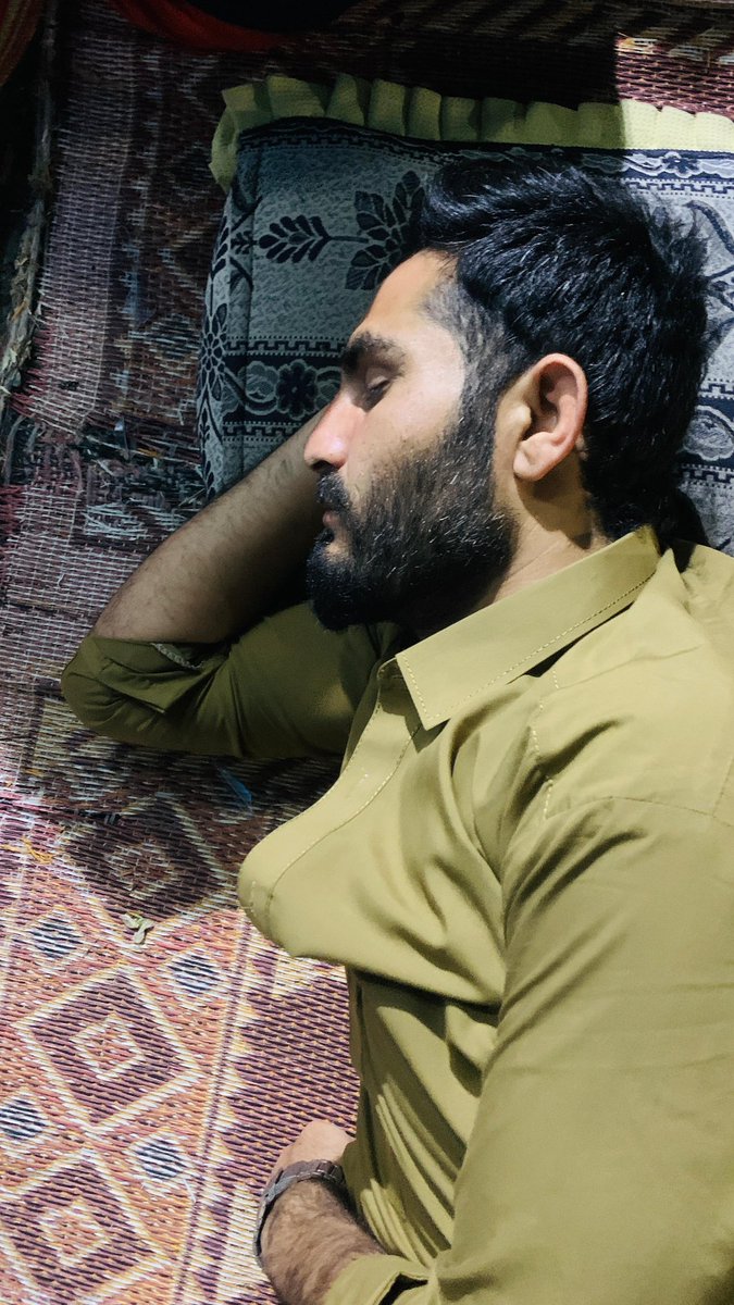 PEDM_Official_X's tweet photo. The students of Punjab University have now entered the 32nd day of their sit-in. No shelter,no fan, no comfort - just a mat,a blanket & determination under the open sky.
In this unbearable heat,they continue to raise their voices for justice & academic fairness.
#Pustudentssitin https://t.co/qVPhde2NPf