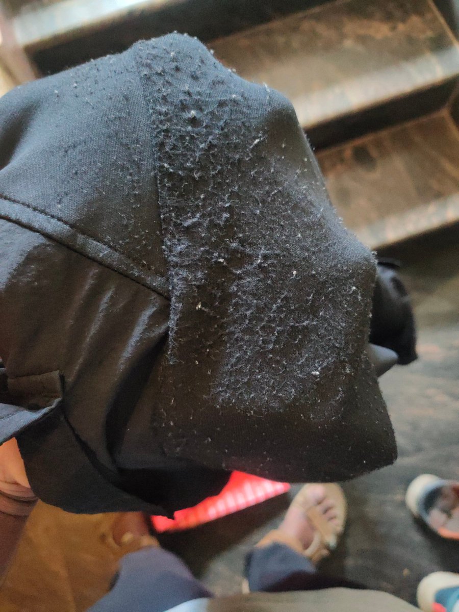 Yesh46461662's tweet image. Influencers hyped it up, but it’s pure trash. One wash and the quality’s gone. Don’t waste your money on overhyped junk. Total scam — avoid at all costs!

#ZECODE
#ZecodeNagavara #FakeReviews #OverhypedProducts #DisappointedCustomer