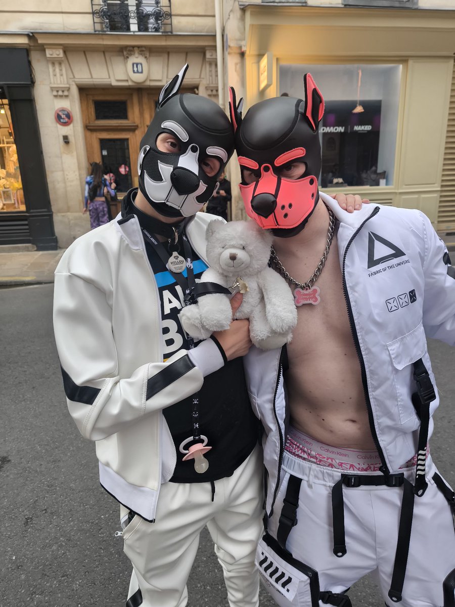 <a href="/PupHellou/">Hellou</a> et Nilo à la pupnight tout mimi ce petit puppy abdl 🥰

#puppyplaygay #puppygay #puppyfrance #humanpup #humanpupplay #humanpuppys #breedwell #latex  #hood #gay #gaymodel #gayguy #gaylife #gaysocks #gayman #gaygear #gaypuppy  #omegapup #musclegay #musclepuppy #abdlboy