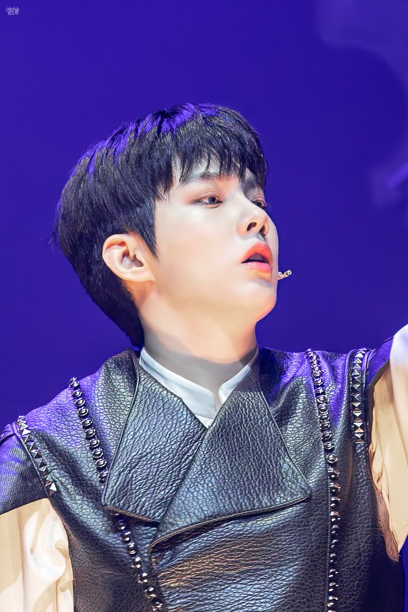 옅은향 tweet media