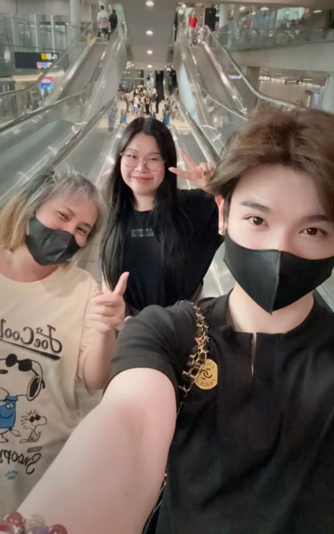 NineOfficial_TH's tweet photo. 高卿尘 weibo update 

🔗 https://t.co/wAxnjFiXnh

#นายท่านกรชิต #高卿尘
#GaoQingchen  
@naninenai99 https://t.co/HZeb3SdZyk
