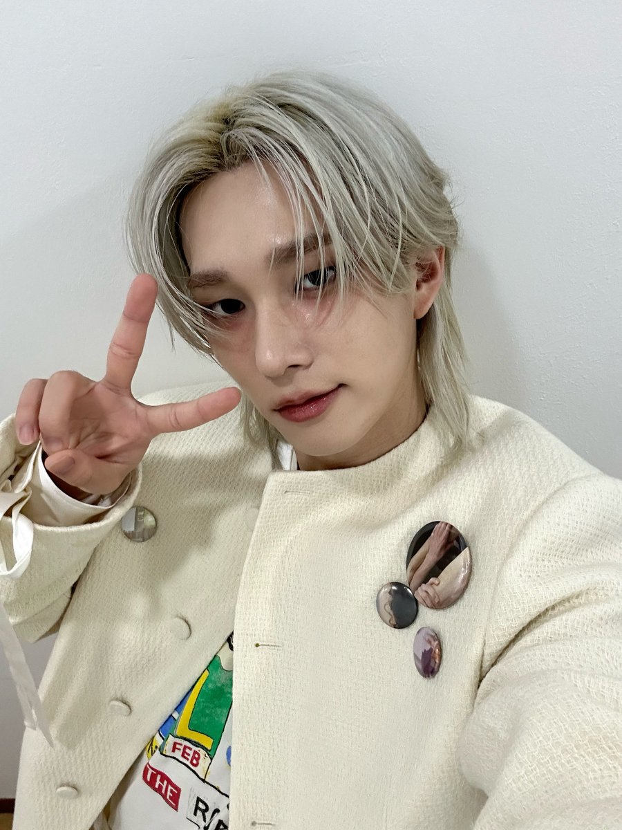 P1H_members's tweet photo. 피스 여러분 드디어 DUH! 활동이 끝났어요 무사히 잘 마무리 한거 같아서 마음이 편안합니다 여러분도 DUH! 활동이 인생에 좋은 기억으로 남았으면 좋겠어요😀😀

#P1Harmony #THEO https://t.co/AyIkD0VIEX