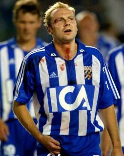 Min fulla övertygelse är att stödet för Håkan växer, bland blåvita, för varje gång KB fortsätter med sina pinsamheter. En nivå just nu som är under all kritik. Vem borde egentligen avgå?!