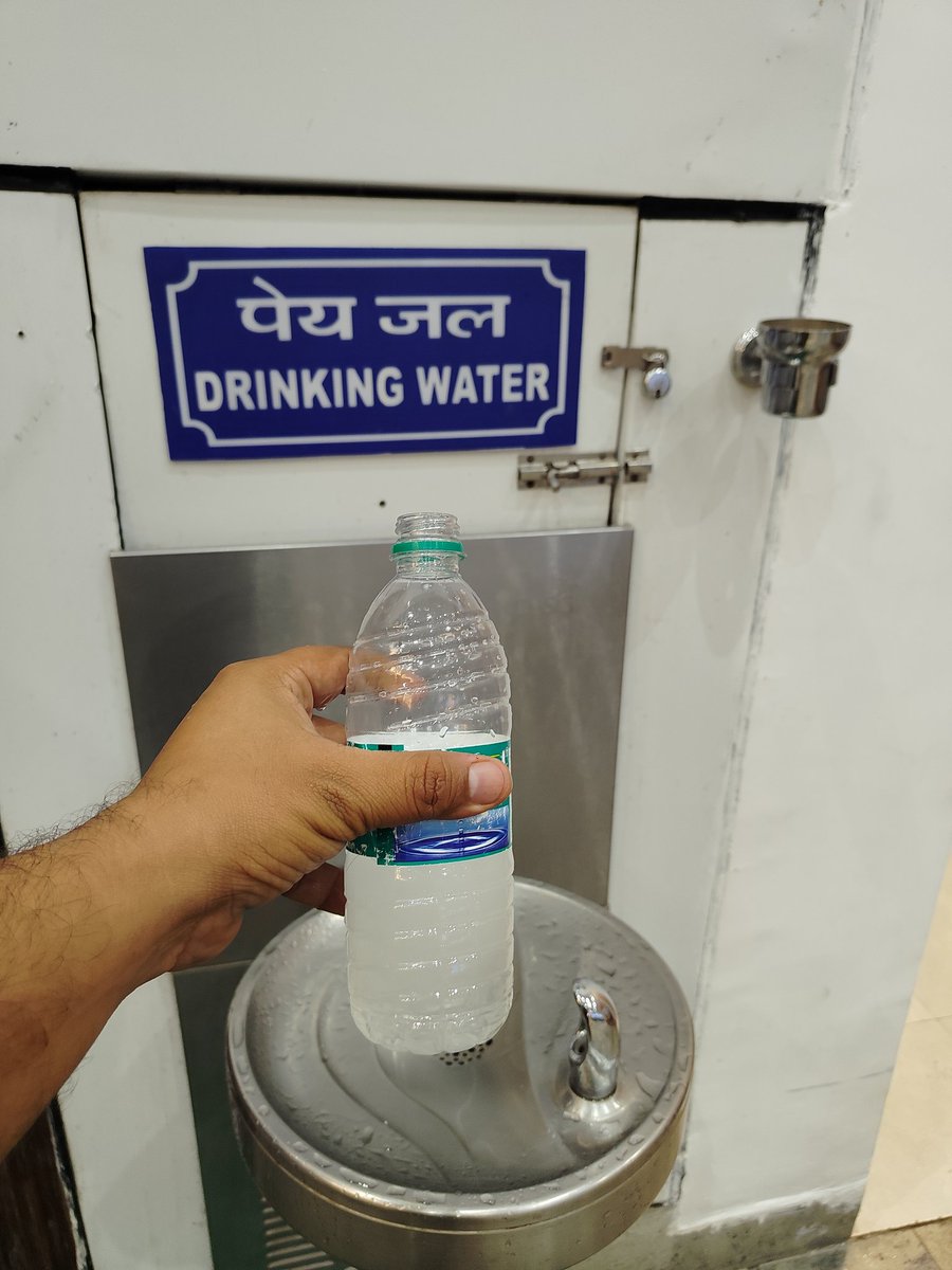 rp_india's tweet photo. @RamMNK @AAI_Official @aaiRanchiApt 
Sir,
This is the color of water we are supposed to drink at Ranchi Airport in front of departure gate no 4 near Gents Washroom. This is unfortunate and I hope needful action will be initiated. @narendramodi @mohol_murlidhar https://t.co/Z8m0FFWgeg