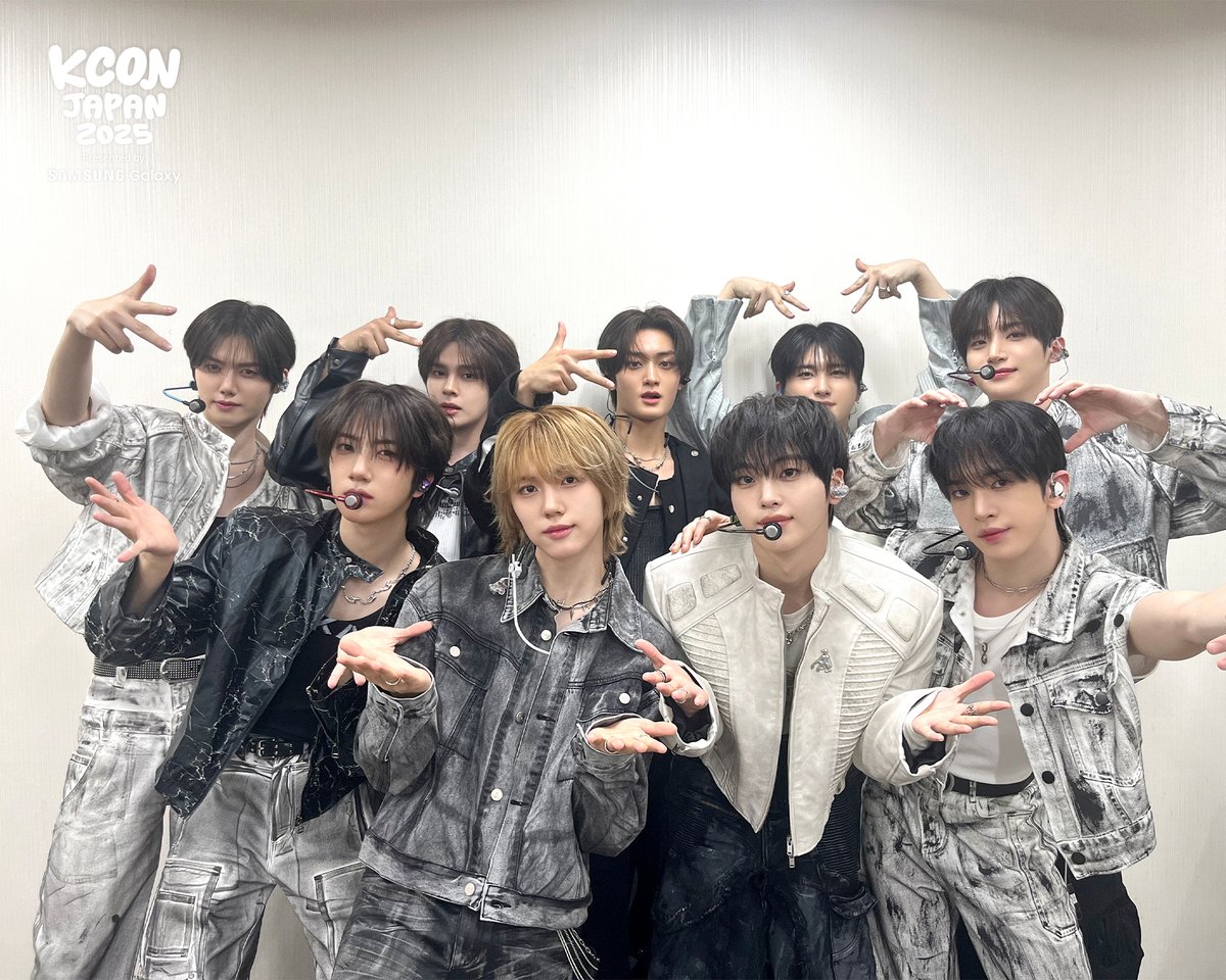 kconjapan's tweet photo. [#KCONJAPAN2025] 📸 GREENROOM SELFIE

懐かしすぎる！
今でも鮮明に覚えているKCON JAPAN 2025の記憶💙

#CRAVITY 

-
KCON JAPAN 2025
MAY 9-11
Makuhari Messe

Let's #KCON https://t.co/Ah5bG9V4LB