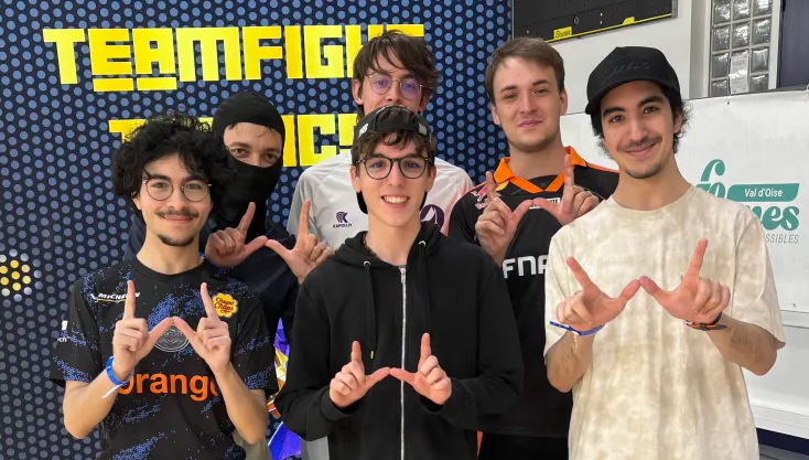 La Whatoubance tweet media