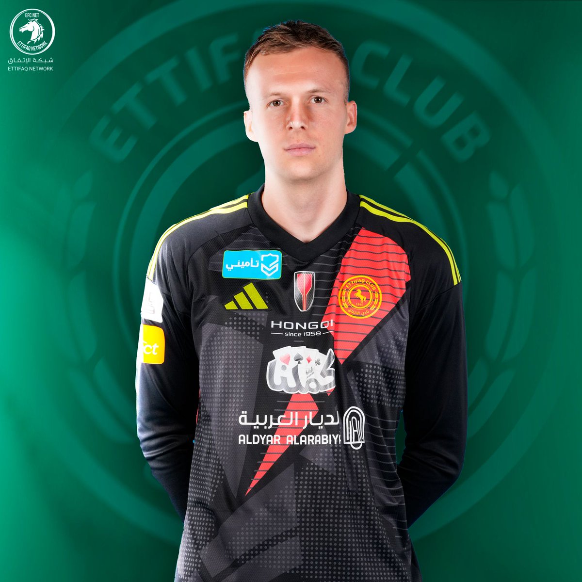 🟢🔴🟢🔴🟢🔴🟢🔴🟢

شاركوا معنا في التصويت لحارس #الاتفاق، ماريك روداك، الذي ينافس على جائزة أفضل تصدي في الجولة 3️⃣3️⃣ من #دوري_روشن_السعودي 
التصويت من خلال الرابط التالي: 👇👇👇👇 spl.com.sa/ar/vote