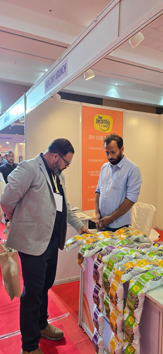 Healthy_Krunch's tweet image. Team Healthy Krunch showcased its product line-up at the International Buyer-Seller Meet organized by the Ministry of Food Processing Industries in collaboration with APEDA, TPCI, and the Government of Bihar at Gyan Bhawan, Patna on 19-20 May.

#Makhana #Foxnuts #HealthySnacks