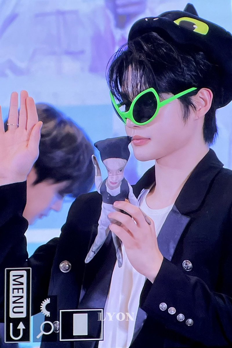 250525
#김지웅 #KIMJIWOONG #キムジウン
#ZEROBASEONE #ZB1 #제로베이스원