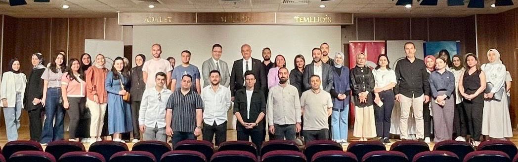 AvKapagan's tweet photo. Barolar Birliği ve Elazığ Barosu kapsamında , eğitimimiz oldukça verimli  geçti, ayrıca Elazığ Barosu’na misafirperverliği için teşekkür ederim. 🙏🏻 🧿💐@elazigbarosu @barolar https://t.co/bHnlySmRHE