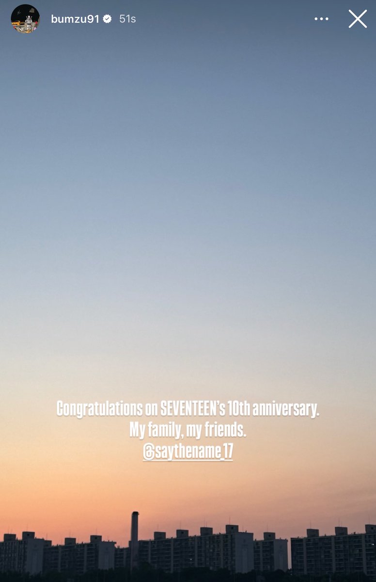 bumzu ig story 🥹🖤

"congratulations on SEVENTEEN's 10th anniversary. my family, my friends"