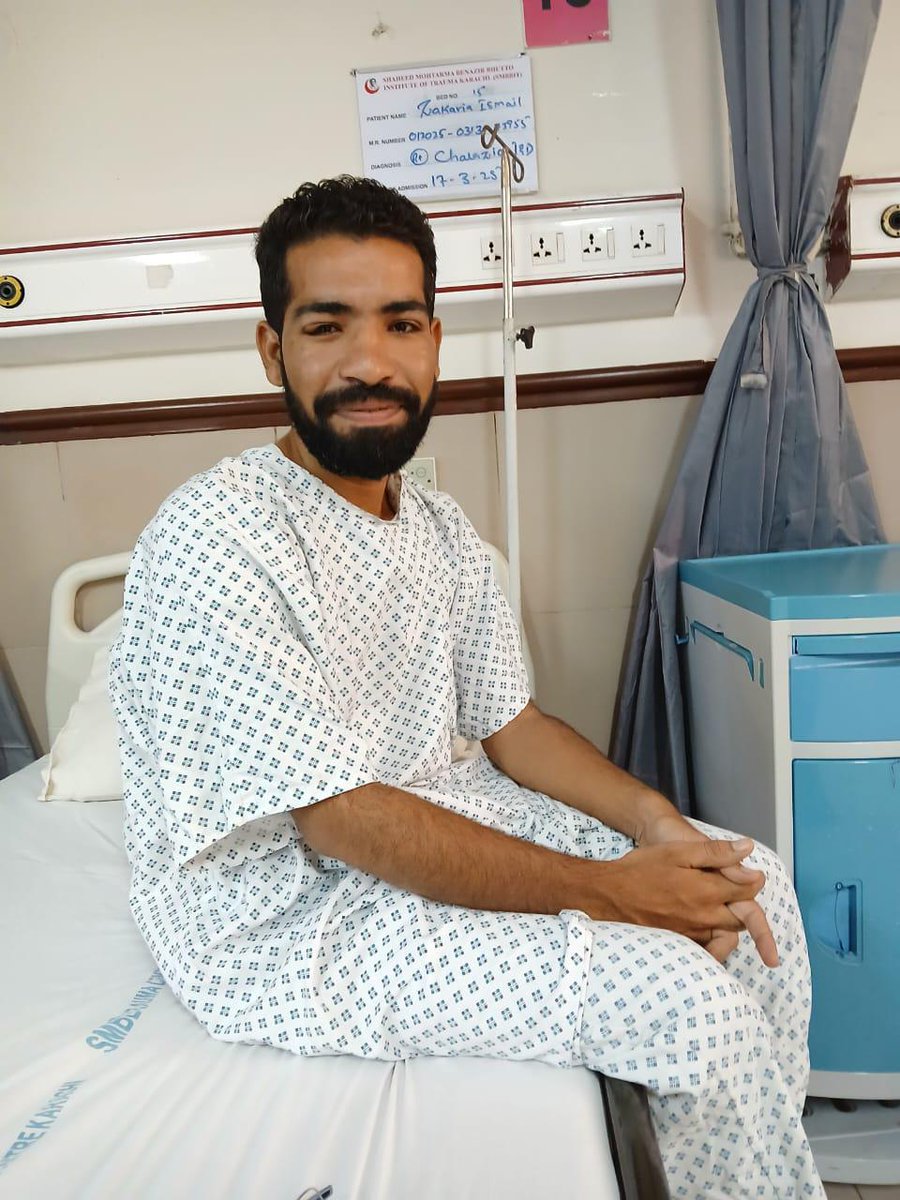 Zakria Ismail, a severely ill patient with ankylosing spondylitis, underwent chalazion surgery on the eye a month ago at the trauma center and is scheduled for a colonoscopy tomorrow (May 26) for gastrointestinal infections. He is at risk of life-threatening complications.