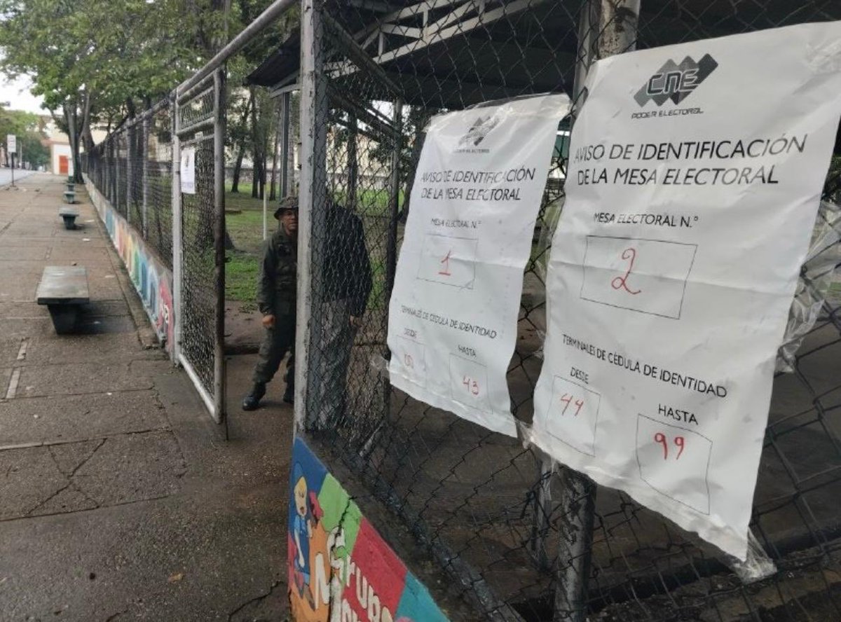 abogadosvenezu1's tweet photo. VENEZUELA🇻🇪ESTADO MONAGAS
MATURÍN

Centros de votación🗳️ Centros de votación del Liceo
HASTA
Núñez Mares, Idelfonso Mares y República del Uruguay
más
SOLO que PENDEJO en VERBENA https://t.co/l5MrucwUt8