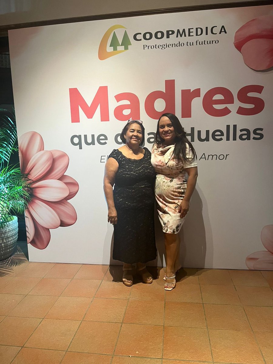 draclarisel's tweet photo. 🌸 Feliz día, mami
Hoy doy gracias a Dios por tu vida, por tu amor sin medida y por el ejemplo de entrega que eres para mí.Eres una mujer valiente, trabajadora, abnegada y llena de fe.Siempre has estado ahí: apoyándonos, guiándonos, orando por nuestros sueños.
#felizdiadelamadre https://t.co/UfG8XNbT03