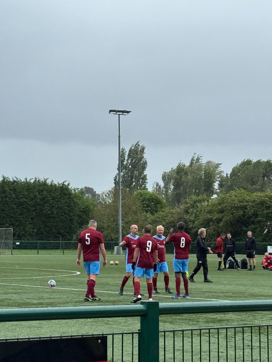 Deeping Rangers FC Walking tweet media