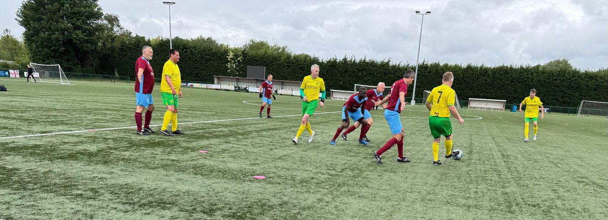 Deeping Rangers FC Walking tweet media