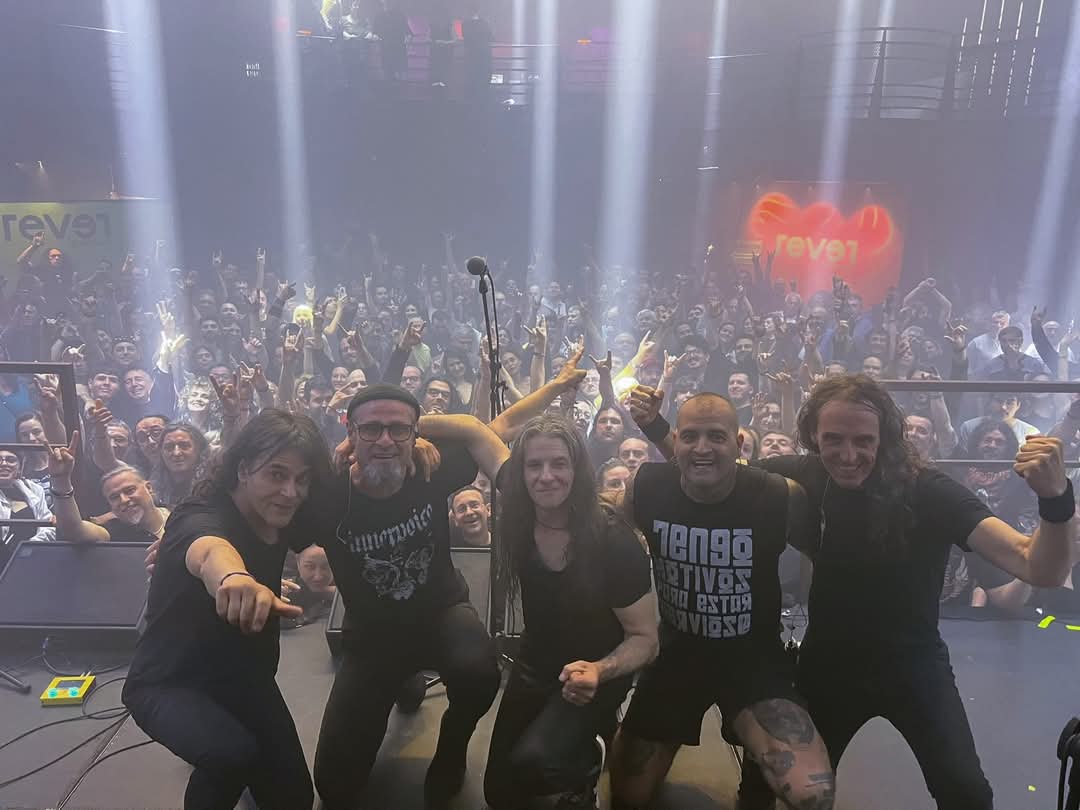 Tierra Santa (@tierrasantarock) on Twitter photo Mil gracias por una noche tan especial en casa, os sentimos muy cerca, hasta la próxima, paisanos #UnViajeEpicoTour <a href="/Maldito_Records/">Maldito Records</a> Mil gracias por una noche tan especial en casa, os sentimos muy cerca, hasta la próxima, paisanos #UnViajeEpicoTour <a href="/Maldito_Records/">Maldito Records</a>