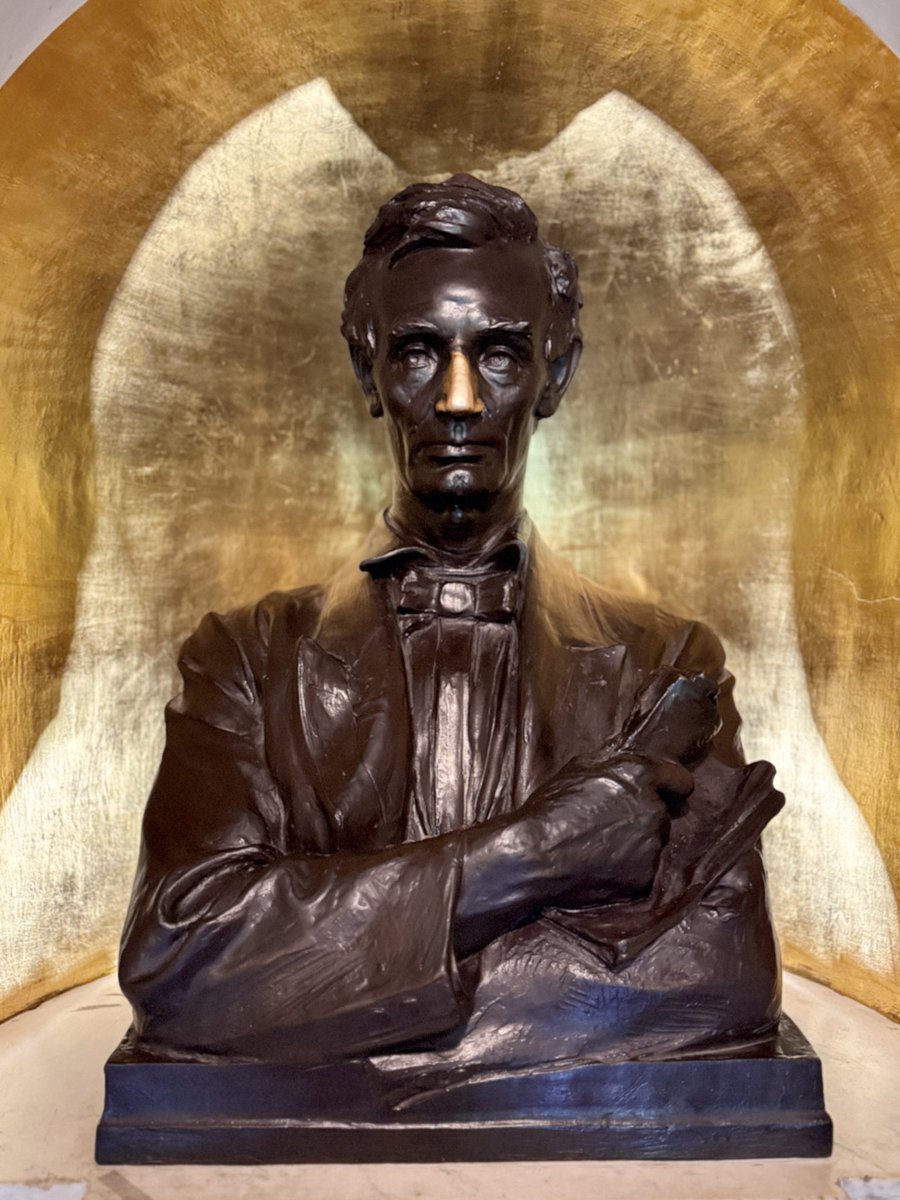 Take a look at Lincoln Hall, in my opinion one of the most under-appreciated monuments to Lincoln but one of the best—up there with the Memorial, Tomb, Birthplace, &amp; Mt. Rushmore. WC Zimmerman designed the Prairie style building. Students rub Abe’s nose inside for luck. (🧵1/4)