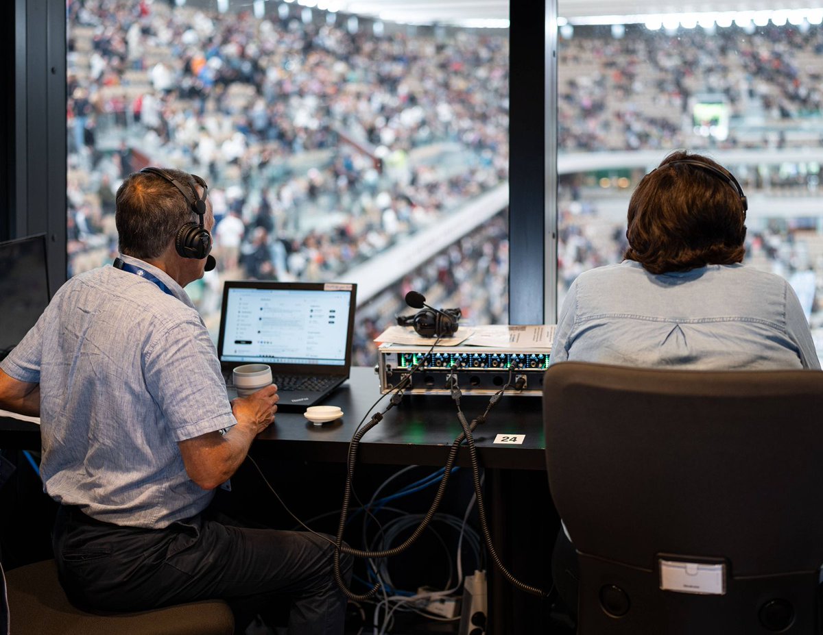 Who's ready to hit the waves?

📻 Tune into Radio RG 👉 bit.ly/radioRG25 

#RolandGarros