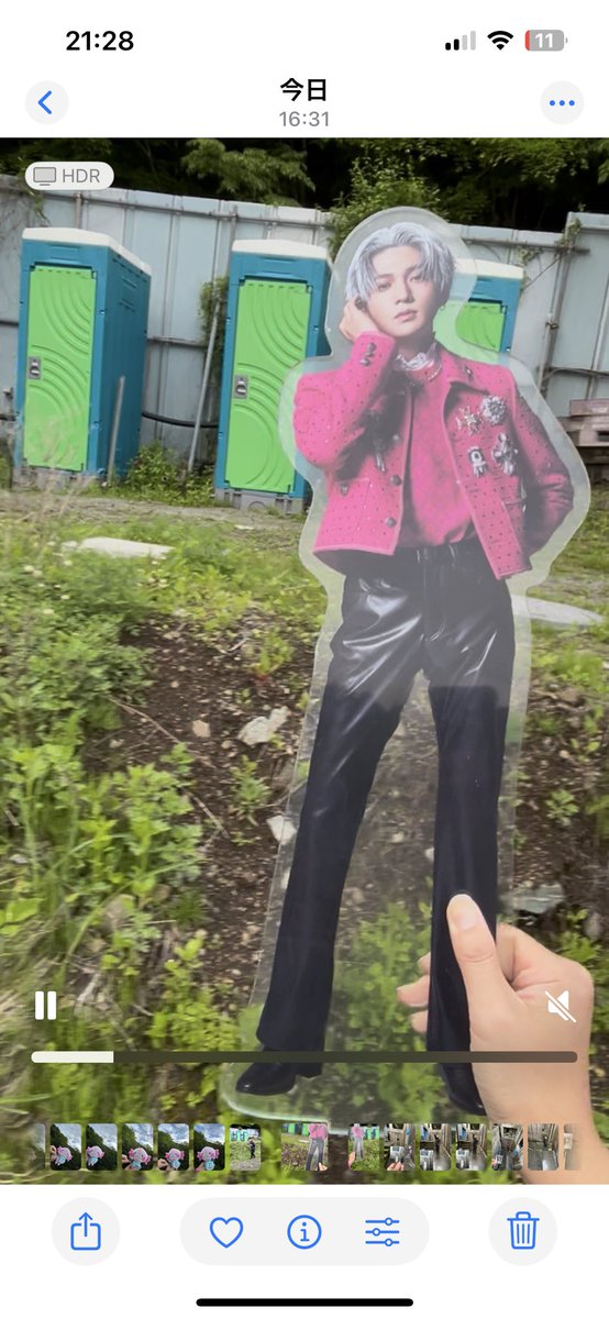 chie_910909's tweet photo. 仮設トイレ前でめっちゃシュールな動画撮影しちゃったんだけどどーしよう（笑）
本当はフォトバルーンでやりたかったんだけど。。。
空気入れ忘れちゃってビッグアクスタに登場していただいた🤣
#ブレイクライン　#BREAKLINE
#FANTASTICS
#聖地巡礼　#ロケ地 https://t.co/pReI0TbN76