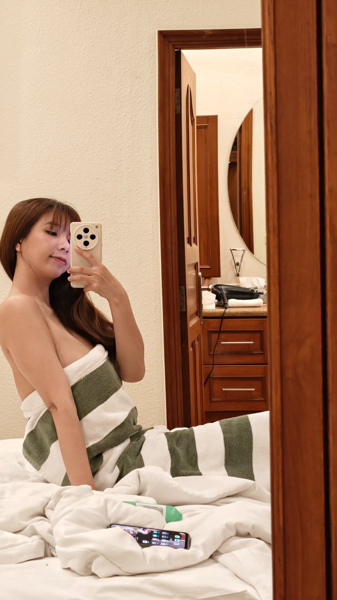 Sunday rule: don’t leave the bed until your body says so.