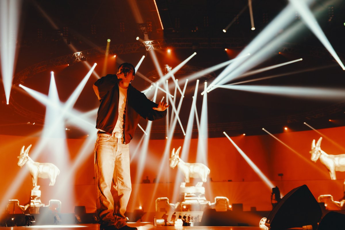 POP YOURS tweet media