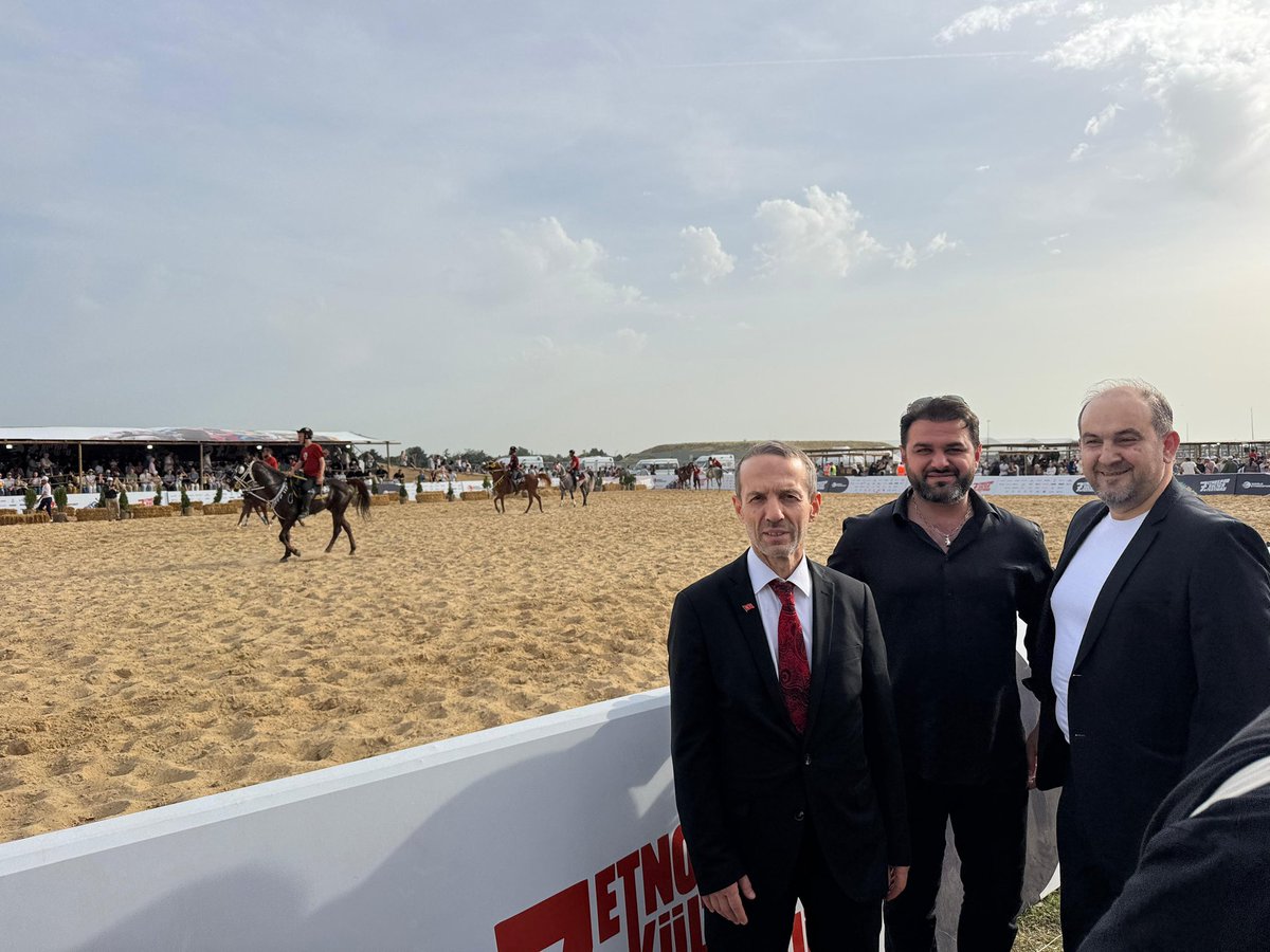 📍Etnospor Kültür Festivali

Bu yıl 7’ncisi düzenlenen dünyanın en büyük geleneksel sporları ve oyunları festivali olan Etnospor Kültür Festivali’ne katılım sağladık. 

Geçmişten bugüne geleneksel sporlarımızın, oyunlarımızın, kültürel aktivitelerimizin yeniden canlandığı ve