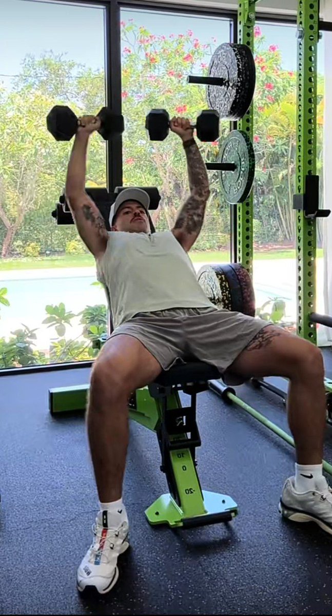 rossidelxx's tweet photo. Esta manera de empezar mi domingo 😮‍💨🤤 https://t.co/ypnrAvtZmZ