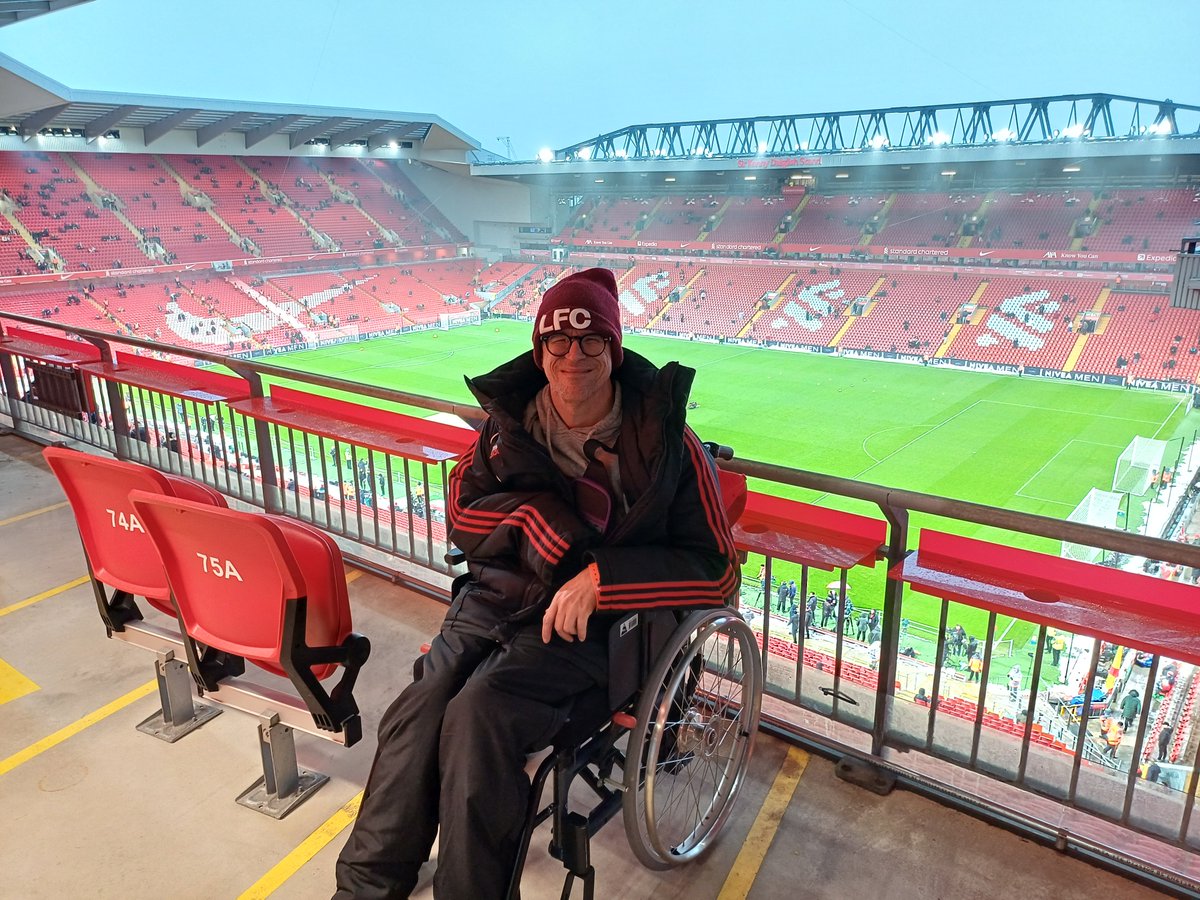 MattiasArvidss1's tweet photo. afternoon ladies and gentlemen. Happy matchday and happy #IstanbulDay . Unfortunately this isn't today but I call on you lucky enough to go to make it an occasion to remember. Lifting number #20 on the 2⃣0⃣th anniversary of #Istanbul2005 is something else. Save it in your hearts. #LIVCRY #LFC #YNWA #JFT97 #LiverpoolFC