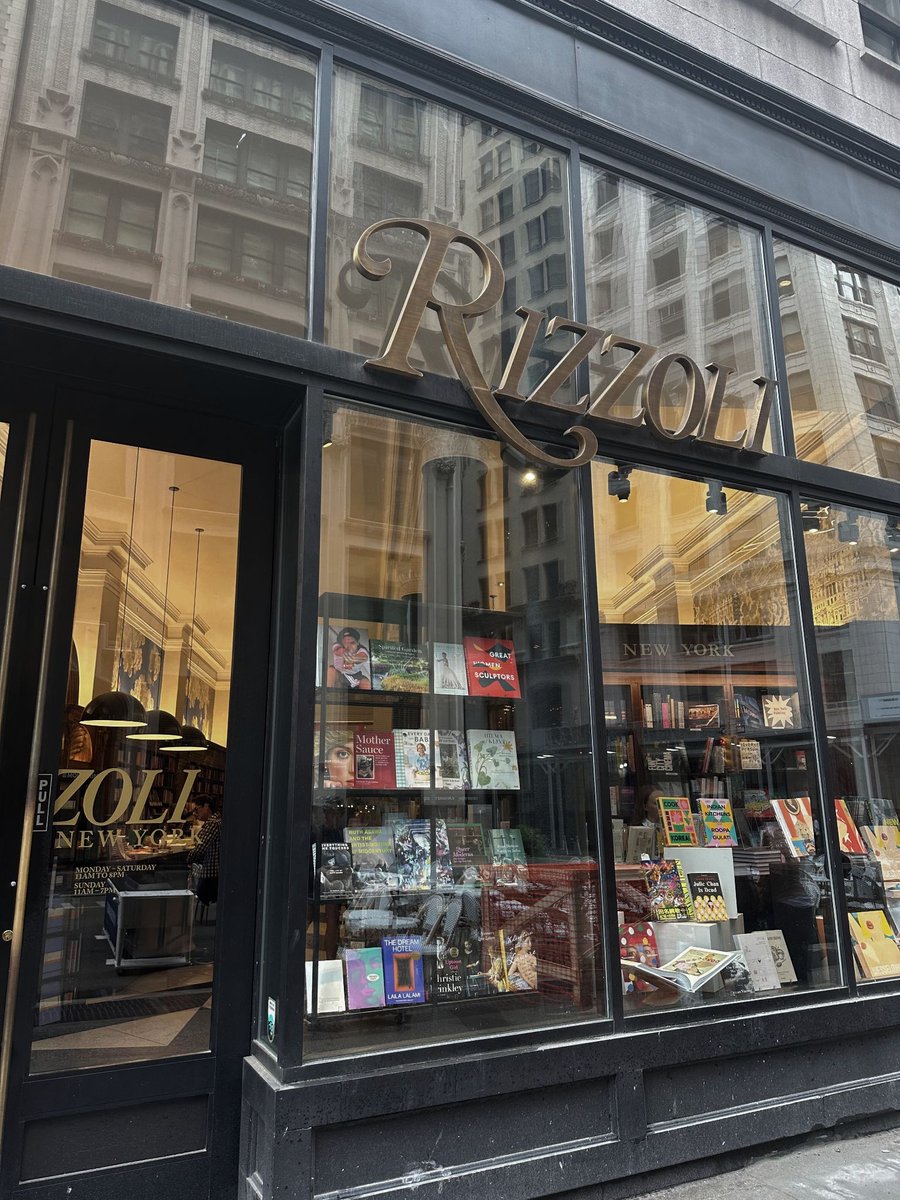 Levenger's tweet image. This #SundayReads, we stepped inside one of New York’s most iconic literary landmarks—Rizzoli Bookstore. With its soaring ceilings, ornate interiors, and curated shelves, it’s a cathedral for readers and writers alike.
#NYCBookstores #IndependentBookstore #BookLovers