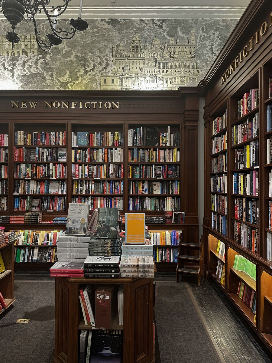 Levenger's tweet image. This #SundayReads, we stepped inside one of New York’s most iconic literary landmarks—Rizzoli Bookstore. With its soaring ceilings, ornate interiors, and curated shelves, it’s a cathedral for readers and writers alike.
#NYCBookstores #IndependentBookstore #BookLovers