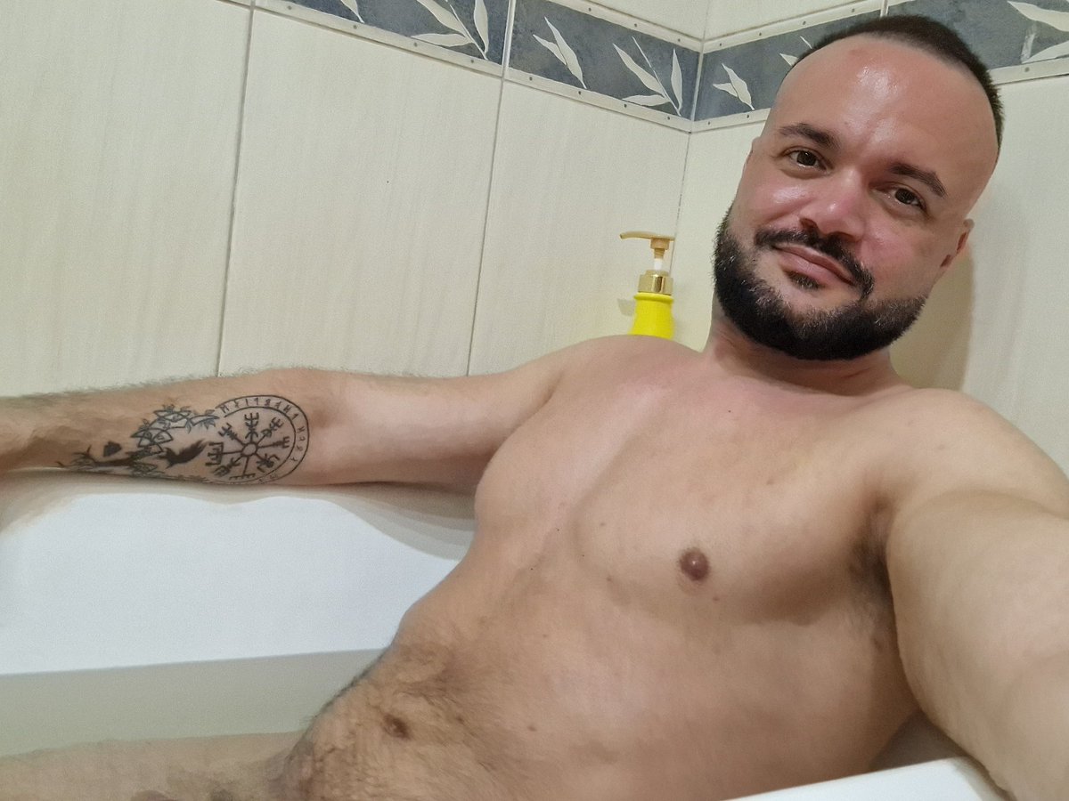 legerion_J's tweet photo. #relax https://t.co/OIuIOaY3wn