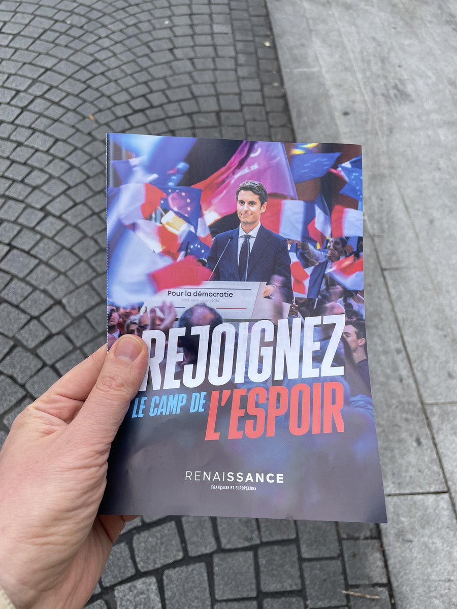 Andrei Soldatenkov (@andsoldatenkov) on Twitter photo Ce matin, excellents échanges avec les Neuilléens sur les valeurs portées par <a href="/GabrielAttal/">Gabriel Attal</a> : rétablissement de l'autorité, choc des savoirs, revalorisation du travail.
Rejoignez-nous !
#Renaissance Ce matin, excellents échanges avec les Neuilléens sur les valeurs portées par <a href="/GabrielAttal/">Gabriel Attal</a> : rétablissement de l'autorité, choc des savoirs, revalorisation du travail.
Rejoignez-nous !
#Renaissance
