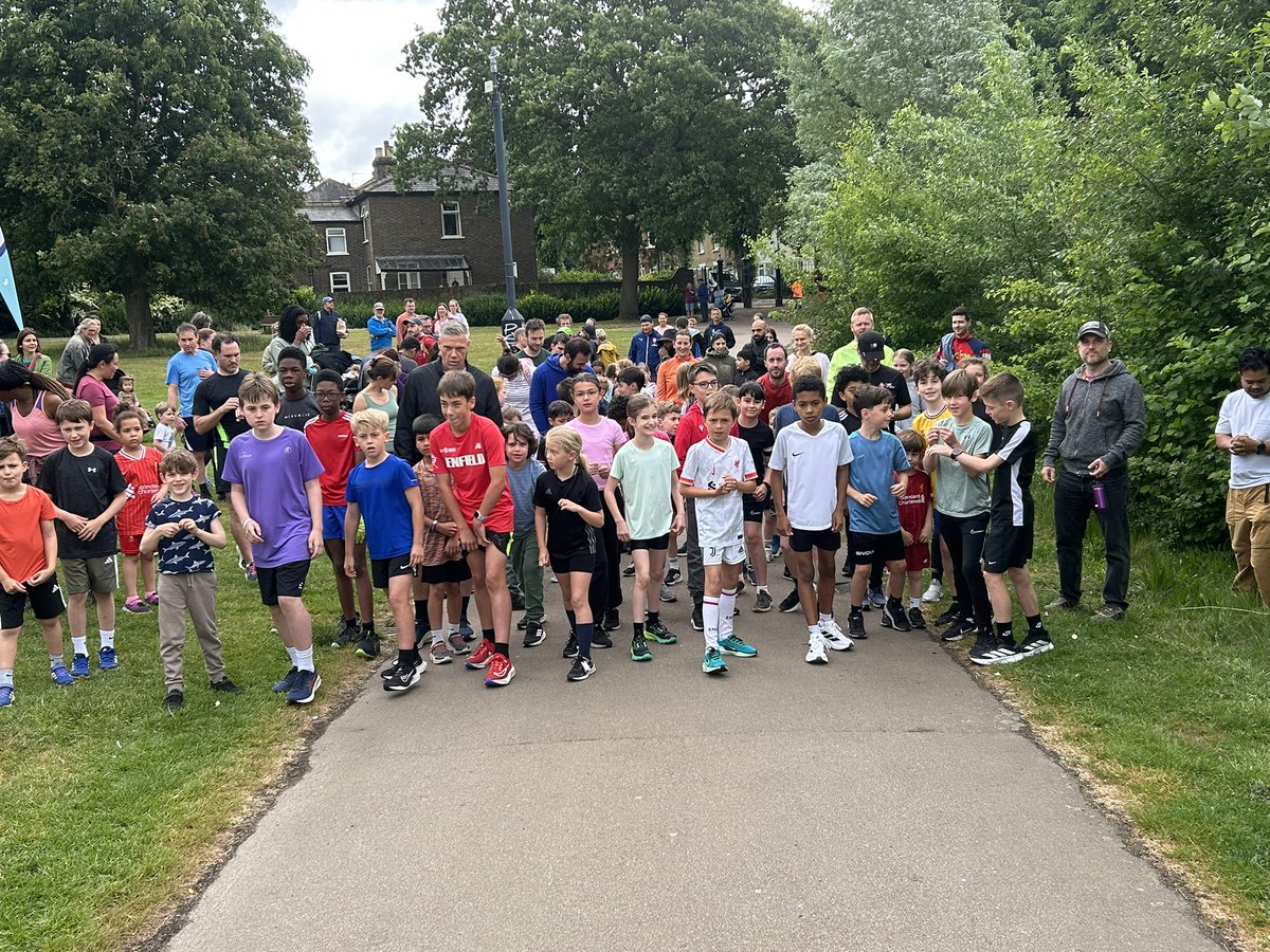 Enfield Town junior parkrun tweet media