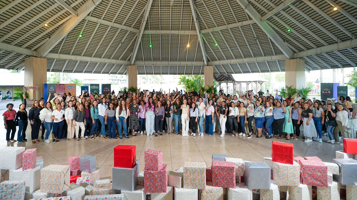 Hoy quiero dedicarle un mensaje desde el corazón a todas las madres dominicanas en su día. Gracias por ser fuerza, entrega, ternura y ejemplo.

Desde Grupo SID en especial celebramos el esfuerzo, la historia y todo lo que representan las madres de esta gran familia. Ustedes son