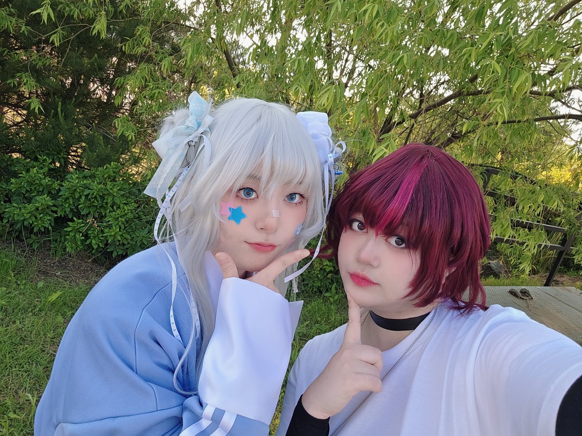 이세랩 해커 주르르랑 데드캣 세구 뚬님과 즐겁게 다녓답니다.
바지가 필요해서 새벽 1시에 당근도 하고... 찢청을 위해 커터칼로 바지를 북북 긋는 경험도 하고... 재밋엇어요😃