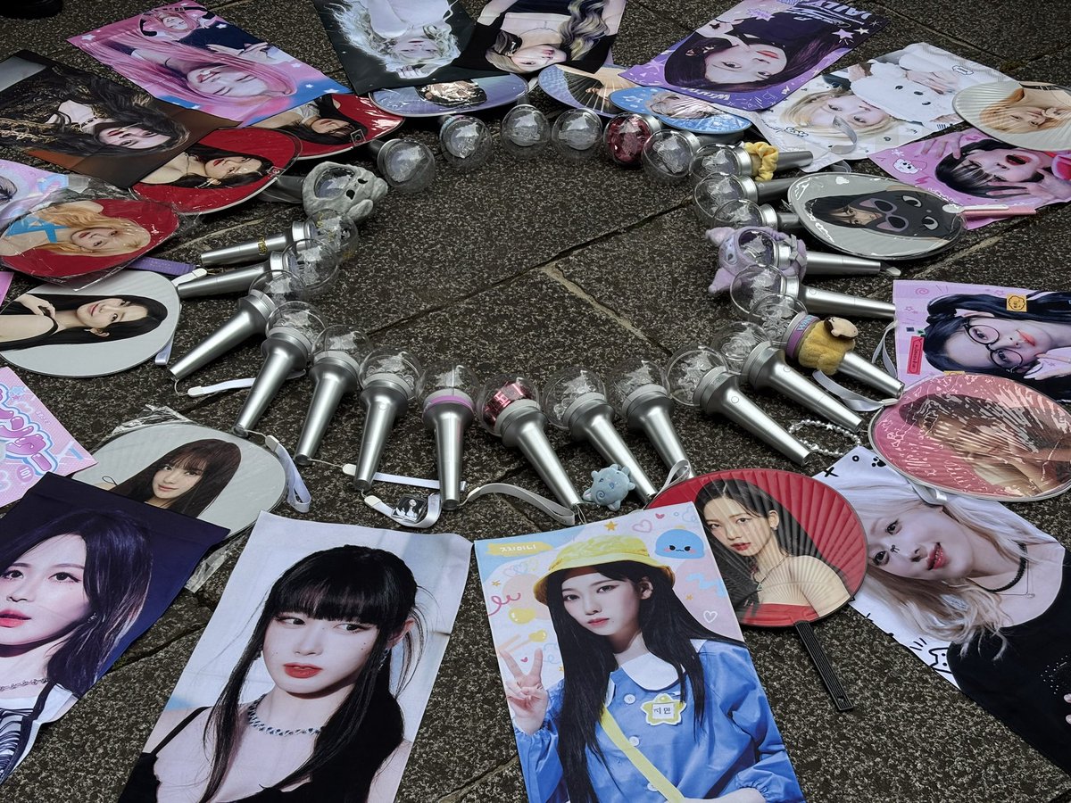 aespa初めてのアリーナ席でしたー！！
トロッコ近かったしあんなに間近で見れたのはじめてだった🥺
みんな可愛すぎた！会えて幸せでした〜
秋のアリーナツアー行けたらいいな

#aespaペンミ 
#aespa