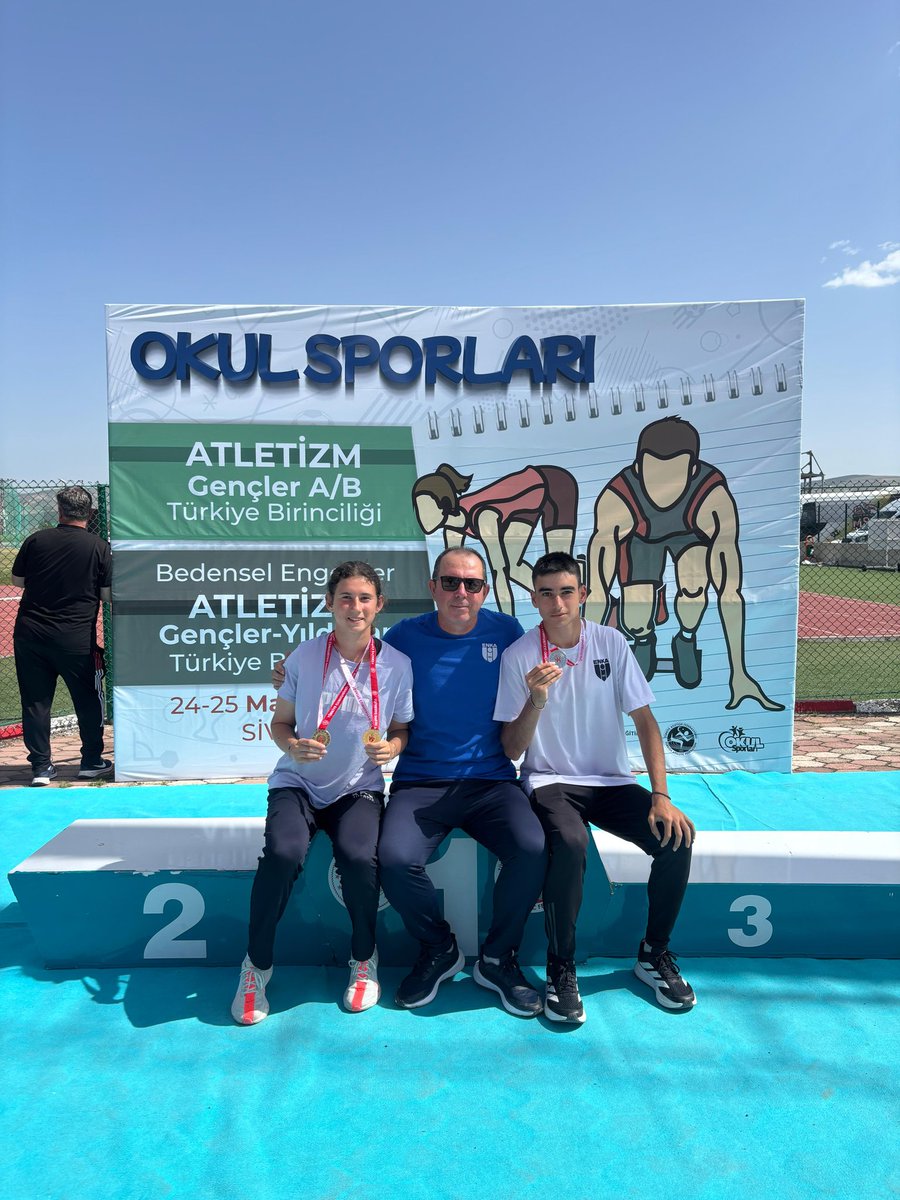 Okulumuz öğrencisi Eylül Dönmez uzun atlama ve üç adım atlamada Türkiye birincisi olmuştur.  öğrencimiz Çağan Akman ise uzun atlama ve üça dım atlamada Türkiye 4'üncüsü olmuştur. Öğrencilerimizi ve hocalarını tebrik ediyorum.<a href="/CorluMem/">Çorlu Milli Eğitim Müdürlüğü</a> <a href="/hete61/">Hüseyin ERDOĞAN</a> <a href="/tekirdagmem/">Tekirdağ İl Millî Eğitim Müdürlüğü</a> <a href="/tcmeb/">Millî Eğitim Bakanlığı</a>