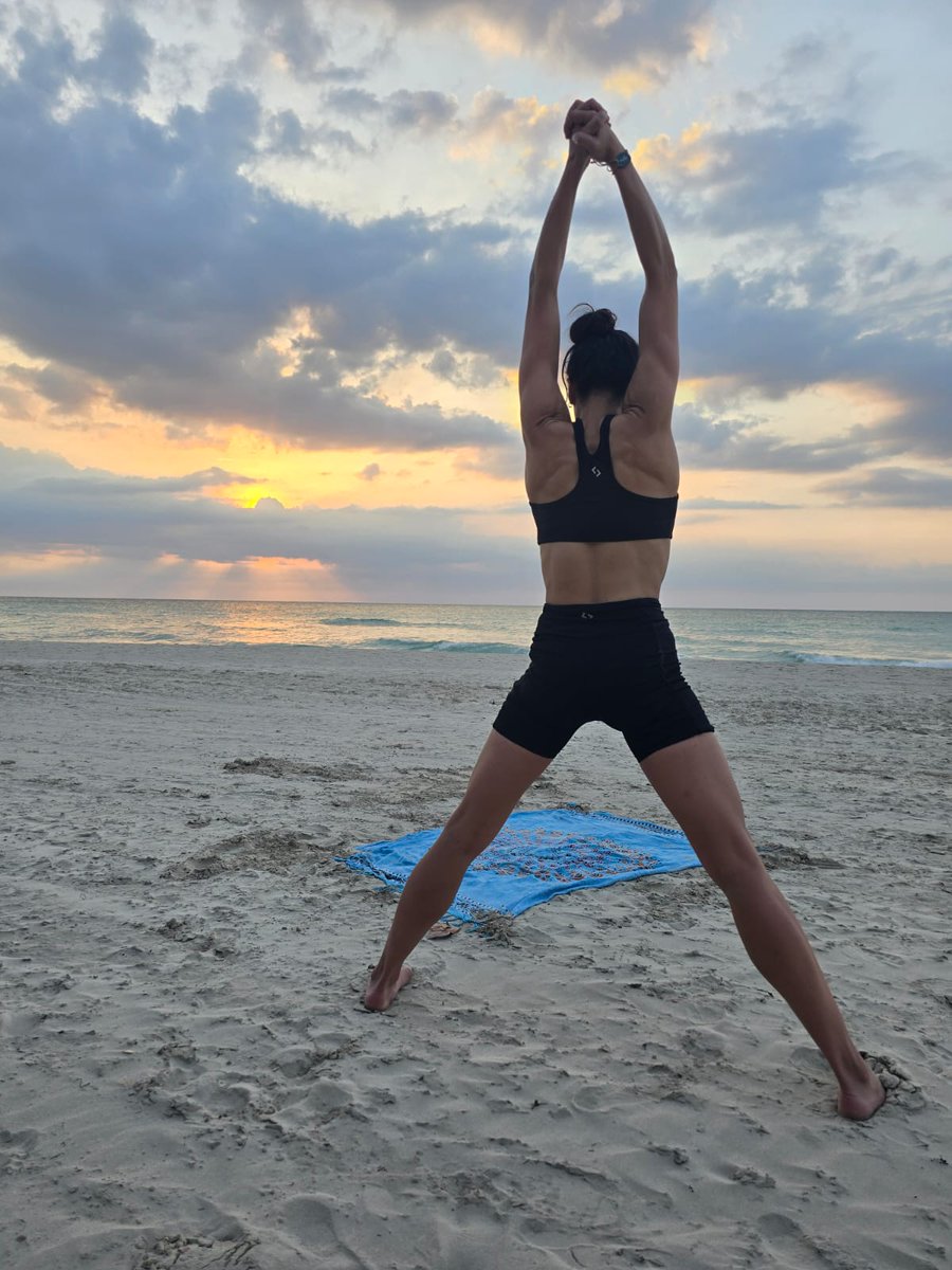 🌴🌊Practicar Pilates frente al mar combina lo mejor de ambos mundos: el placer del descanso y los beneficios del movimiento consciente.

ENTRENAMIENTO ONLINE Y PRESENCIAL 

Work and pleasure again → @virtualmatpilates
#pilates
#Trending
