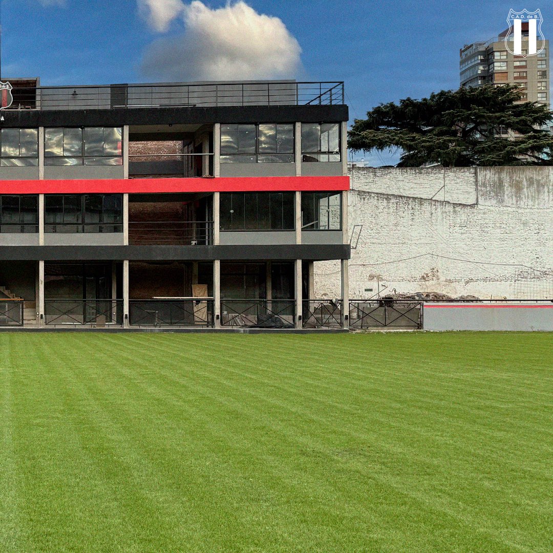 defeweb's tweet image. ❤️🖤 119 años. 

🔜 Seguimos creciendo y construyendo nuestro futuro.

#SomosDefe 🔴⚫️